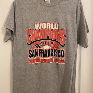 Unisex San Francisco Giants T-shirt 2010-Baseball World Series-Size L-Gildan